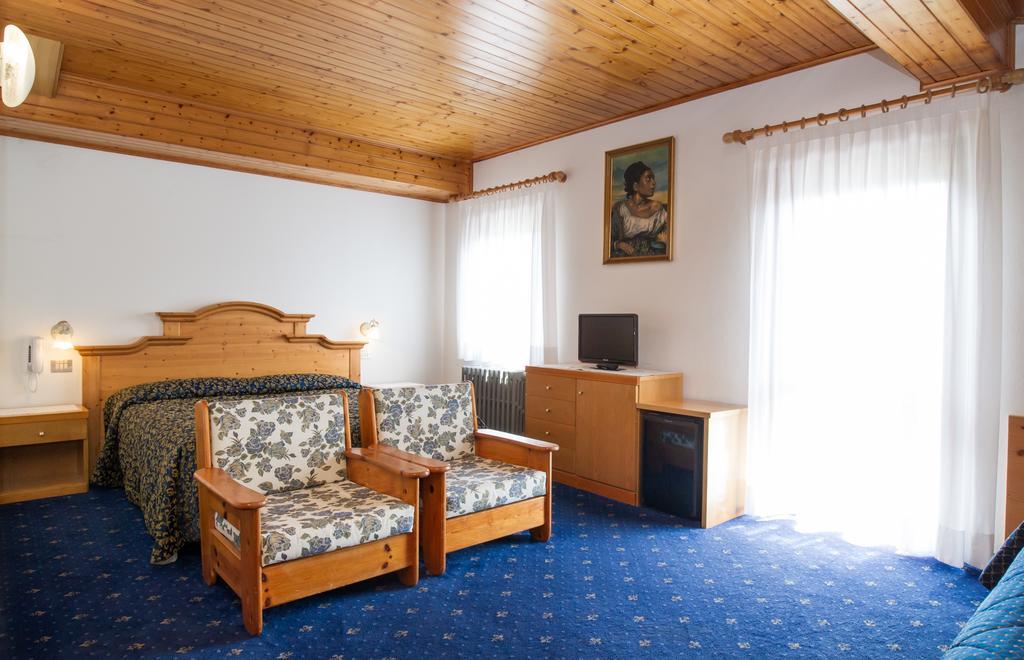 Villa Elena B&B Hotel Сан-Мартино-ди-Кастроцца Экстерьер фото